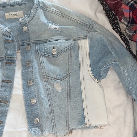 Jean jacket - Picture 2 of 5
